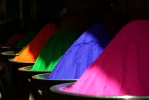 Read more about the article महिला और पुरूषों के सबसे पसंदिदा कलर के बारे मे जानिए most like color