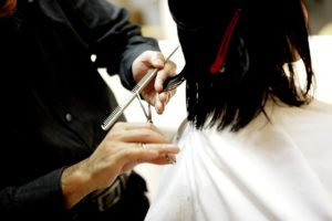 Read more about the article इस idea से र्स्टाट करें hair salon business मिलेगी 100 प्रतिशत कामयाबी गारंटी के साथ