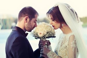 Read more about the article शादी के लिए ऑनलाइन लड़की या लड़का देख रहे हैं तो जानले यह 6 जरूरी टिप्स