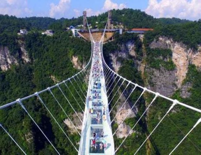 Read more about the article चीन में कांच का पुल history of glass bridge in china