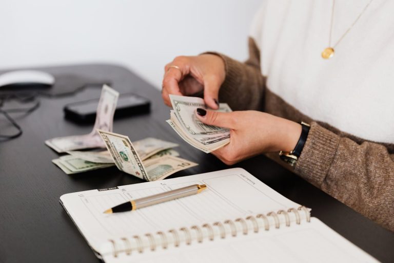 5 Low-Risk Tips to Help You Make Extra Money on the Side You Make Extra Money on the Side