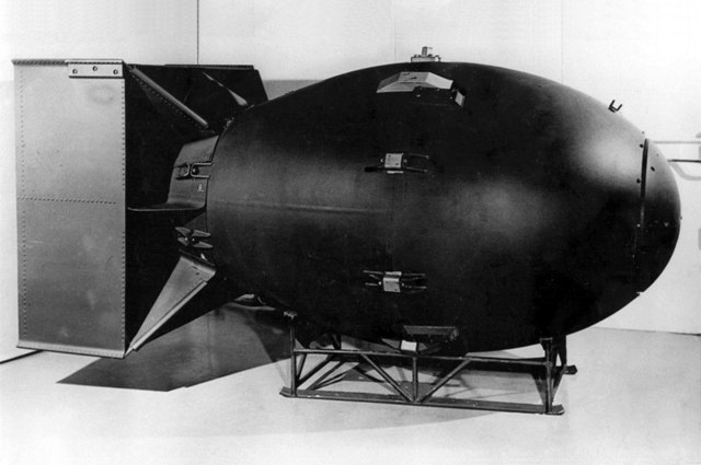 हिरोशिमा और नागासाकी पर परमाणु बम
