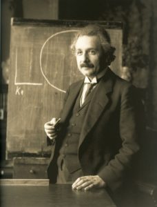 Read more about the article आइंस्टीन का प्रेरक प्रसंग Albert Einstein story in hindi