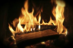 Read more about the article आग पर चलने का जादू कैसे करें ? आग पर कैसे चलें magic tip