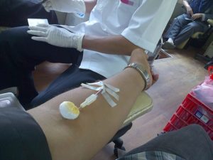 Read more about the article रक्तदान के फायदे और नुकसान  blood donation ke fayde