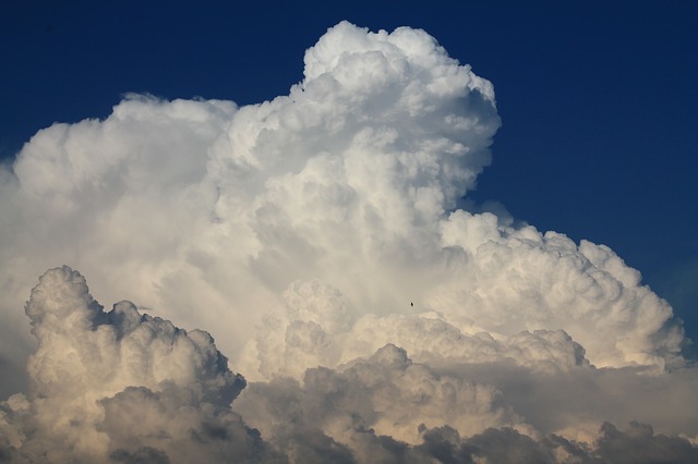 Read more about the article बादल क्या है, बादल कैसे बनते हैं कृत्रिम बादल बनाने के तरीके