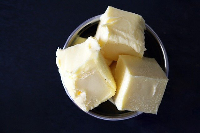 Read more about the article देसी घी खाने के 28 फायदे और नुकसान desi ghee ke fayde