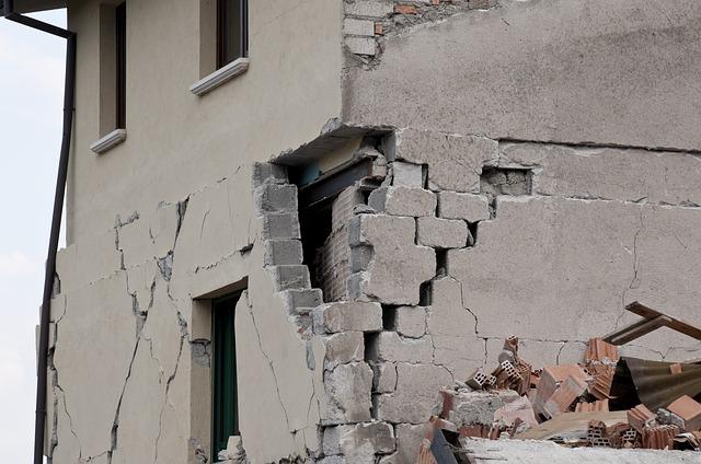 Read more about the article भूकंप से बचाव के 27 उपाय ‌‌‌और भूकंप के प्रभाव के बारे मे जानकारी