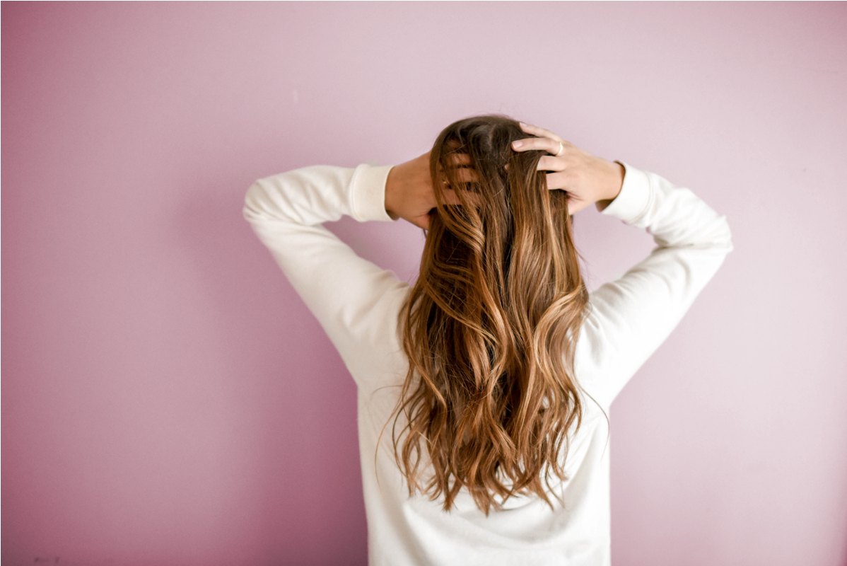 Read more about the article आप भी रखते हैं लंबे बाल तो जाने लंबे बाल रखने के 12 फायदे और नुकसान