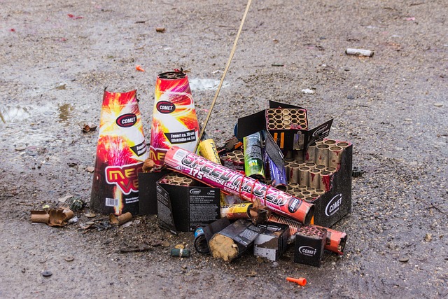 Read more about the article जानिए कैसे बनाए जाते हैं पटाखे or घर पर rocket बनाने की विधि