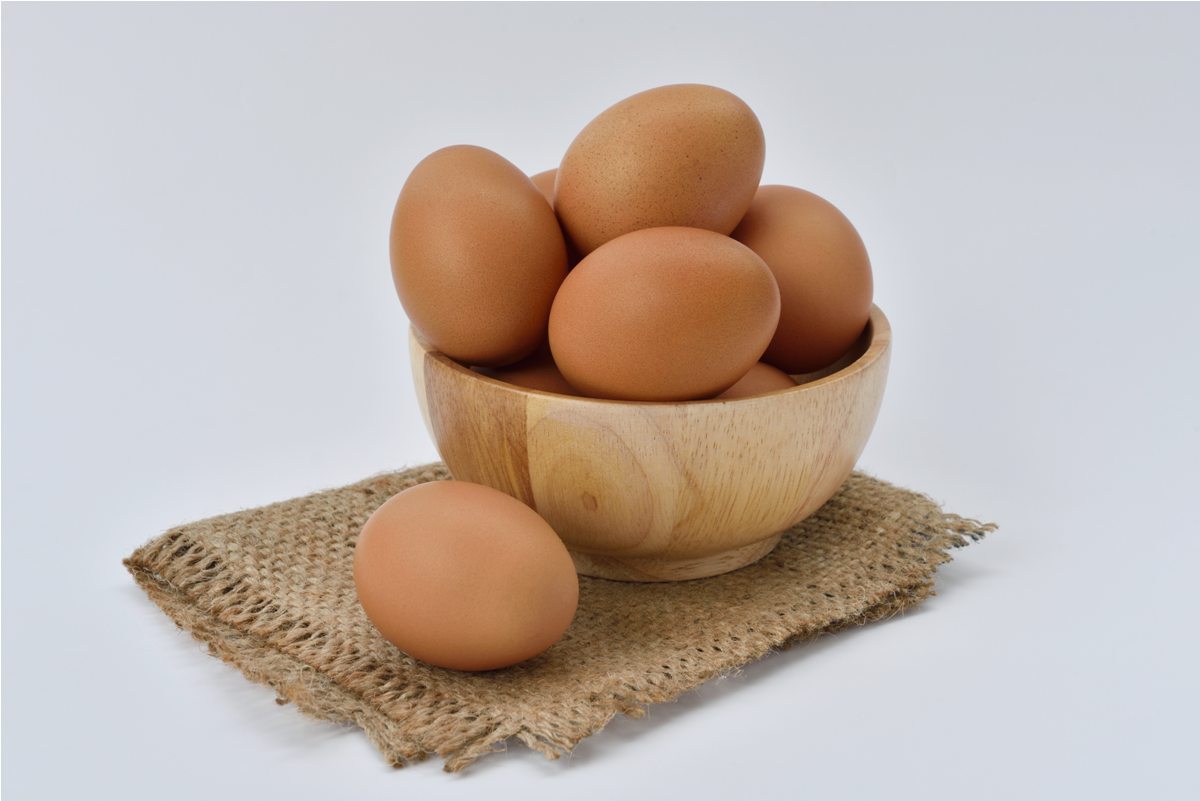 Read more about the article देसी अंडे की पहचान के 10 साइलेंट तरीके