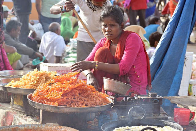 ‌‌‌मिठाई के लिए दुकान का सलेक्सन 