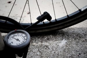Read more about the article बाइक के टायर में कितनी हवा होनी चाहिए ? what is air presser in bike tyre